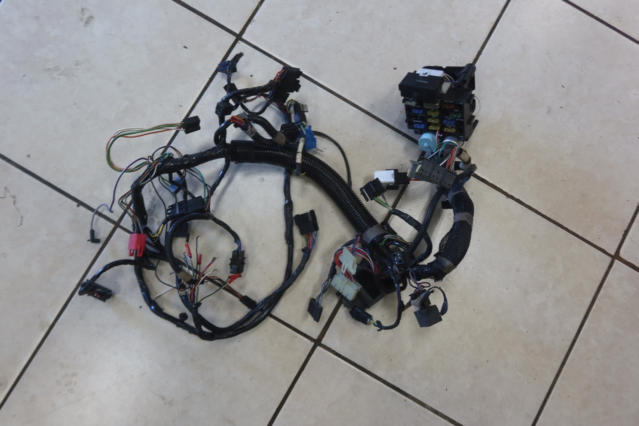 1995 Jeep Wrangler YJ 4.0 OEM Instrument Panel Dash Wire Wiring Harness 56006957