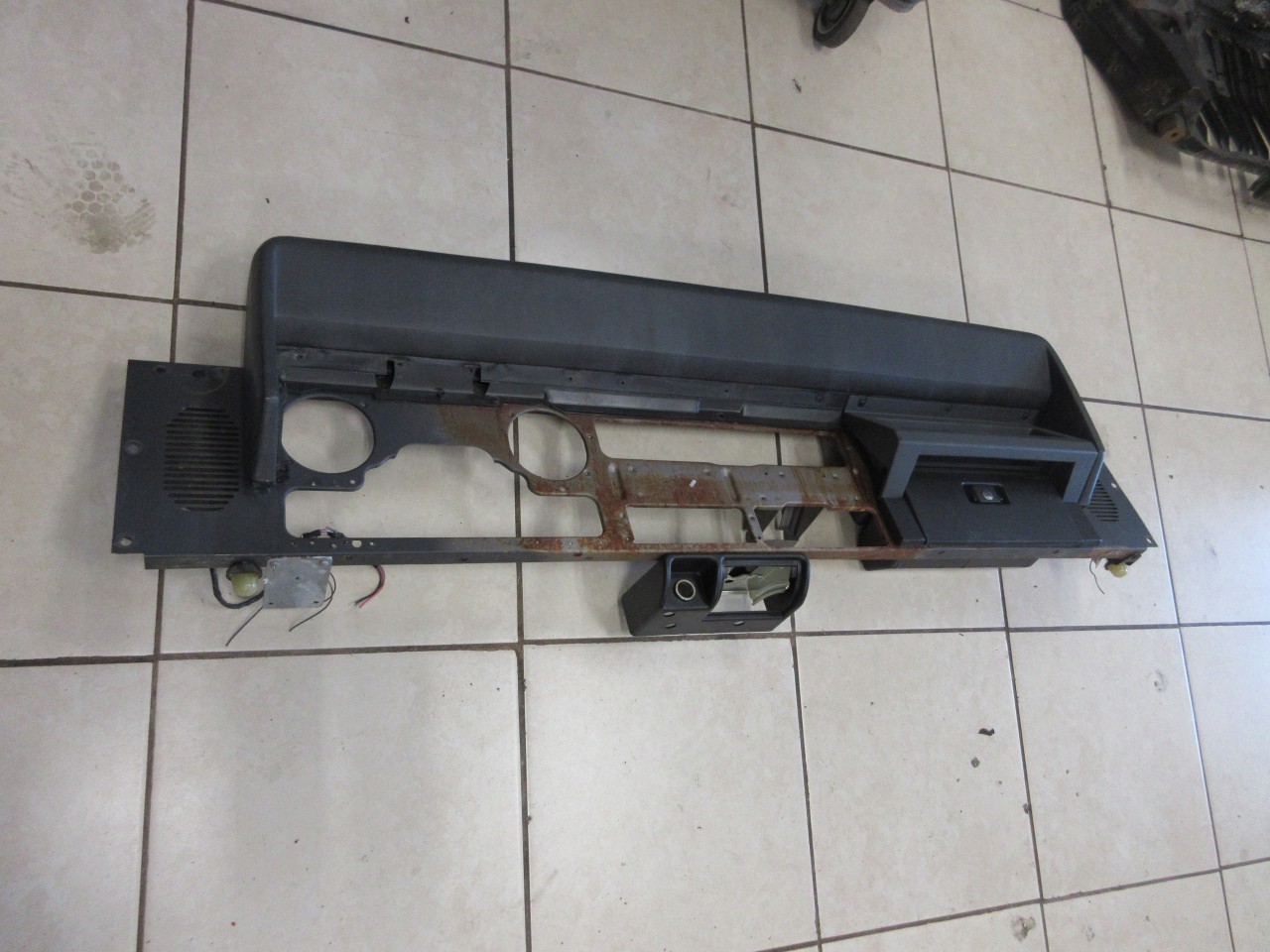 1987-1995 Jeep Wrangler YJ OEM Dashboard Frame w/ Glove Box & Speakers 