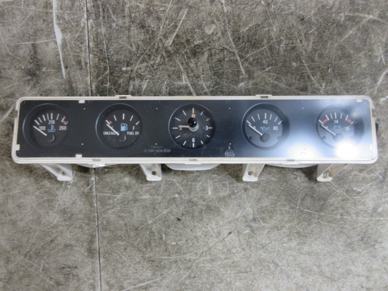 87-91 Jeep Wrangler YJ OEM Center Dash Gauge Set Oil Fuel Temp Clock Cluster