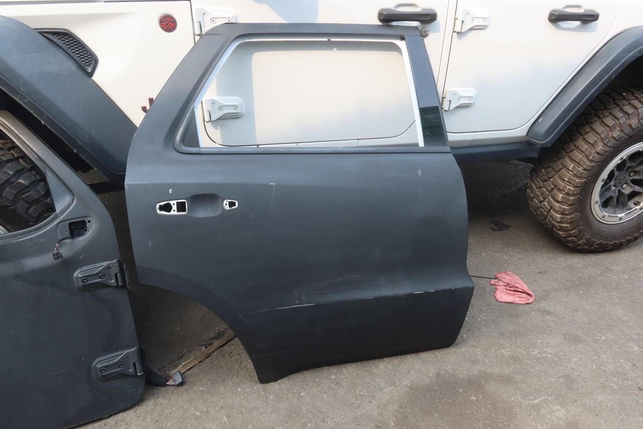 2011-2020 Dodge Durango OEM Rear Right Passenger Door Assembly 55369480