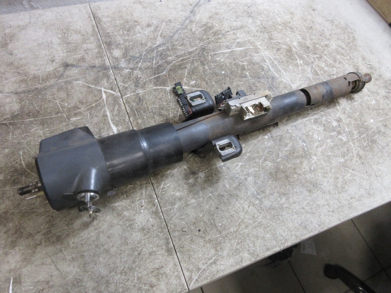 91-93 Chevy Corvette C4 OEM Automatic Steering Column Tilt w/ Key