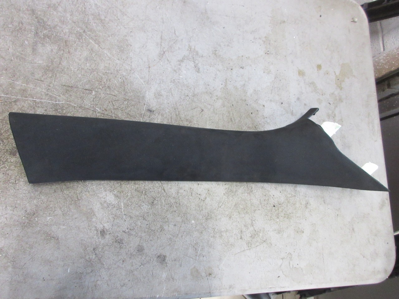 16-22 Jeep Grand Cherokee OEM Right A Pillar Molding Trim Panel 5VK88