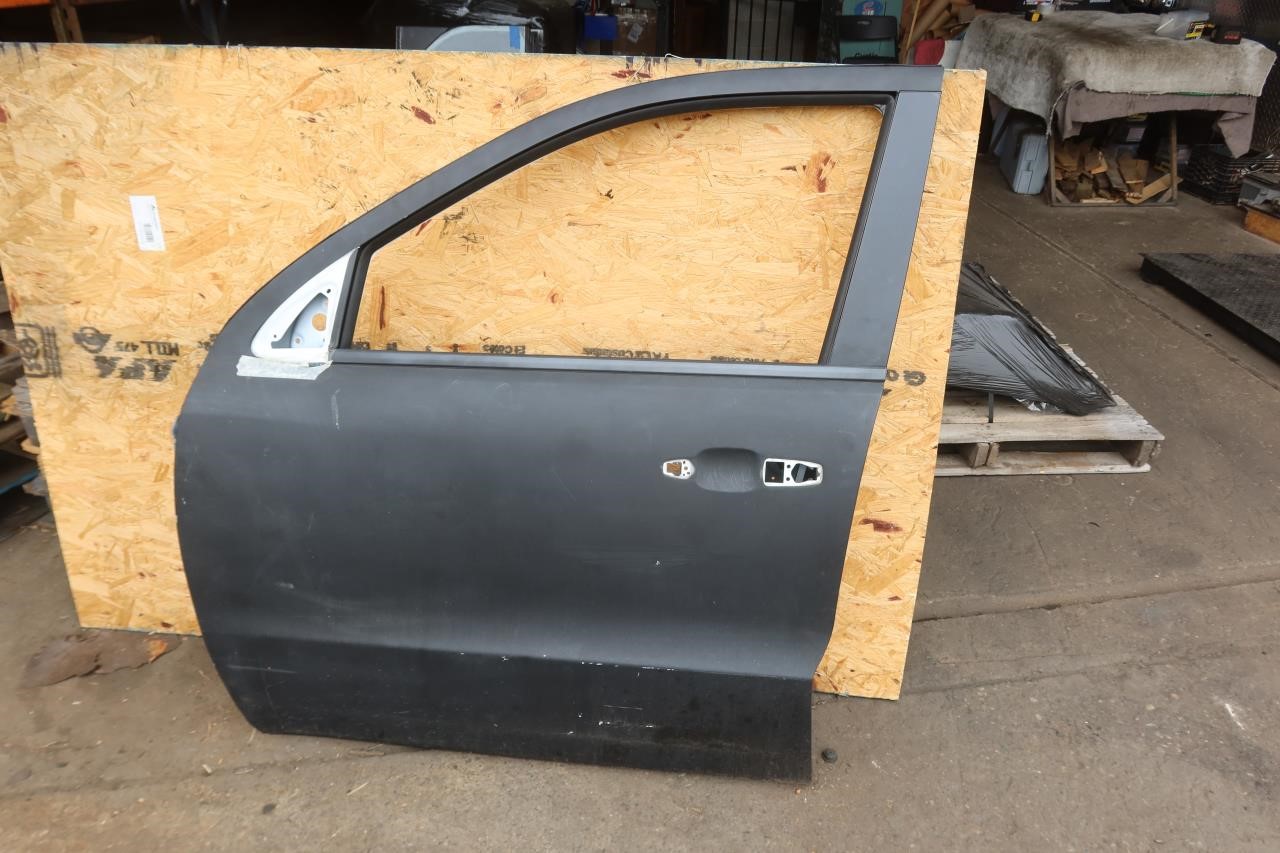 2011-2022 Dodge Durango OEM Front Left Driver LH Door Assembly 55369463