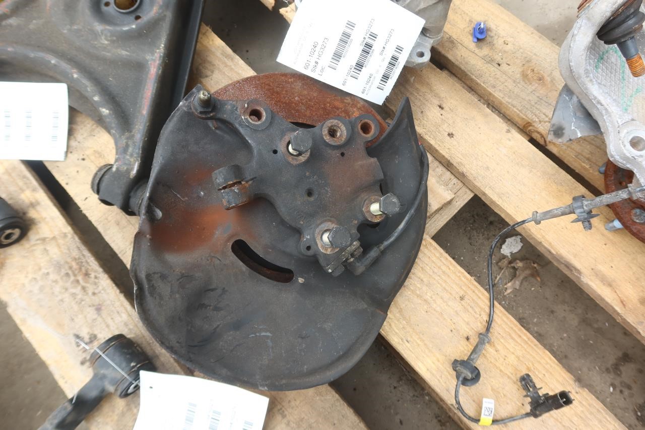 1989 Mercedes Benz 560SL OEM Front Left LH Driver Knuckle 107 332 04 01