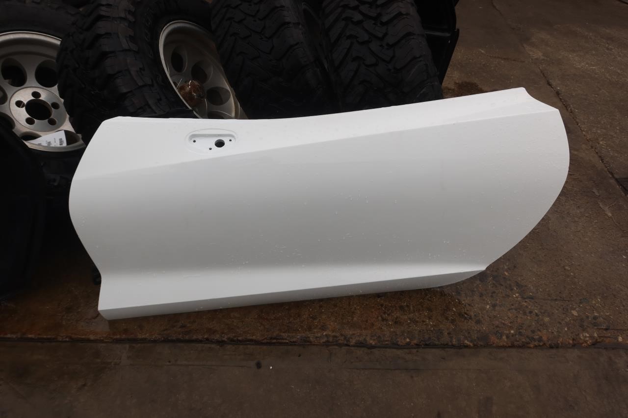 2014-2019 Chevy Corvette C7 OEM Front Left Driver Door Shell White 23462077