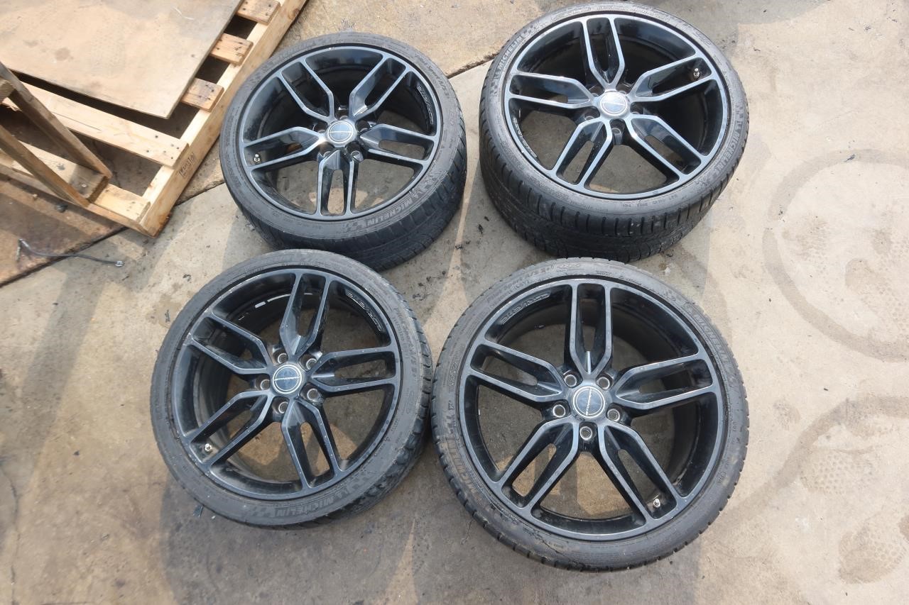 2014-2019 Chevy Corvette C7 OEM Set of 4 Wheels w/ Tires Black 20x10 & 20x9