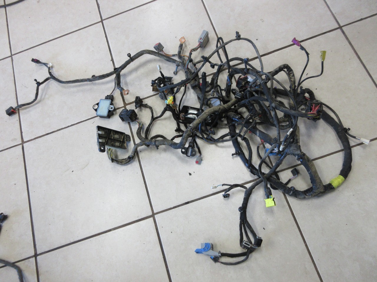 19-22 Jeep Grand Cherokee OEM Instrument Panel Dash Wiring Harness 68381019