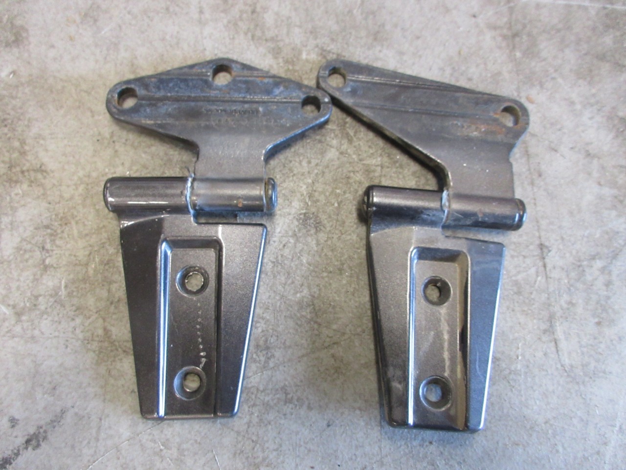 2007-2018 Jeep Wrangler JK OEM Right Passenger Side Door Hinges 55395386