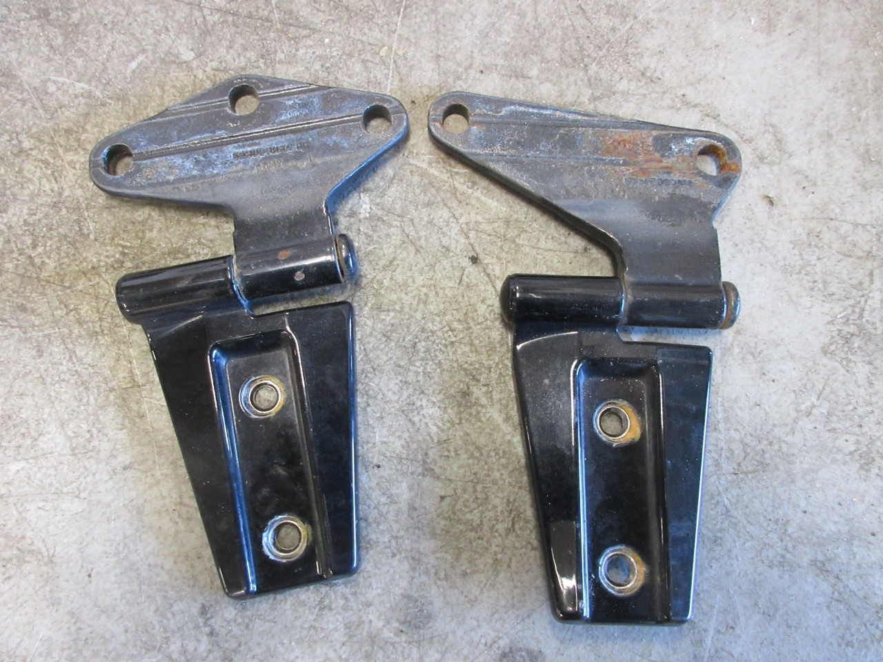 2007-2018 Jeep Wrangler JK OEM Right Passenger Side Door Hinges 55395386