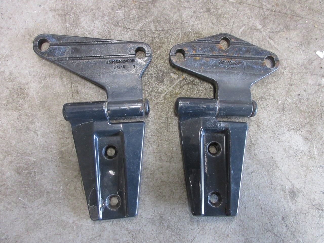 2007-2018 Jeep Wrangler JK OEM Right Passenger Side Door Hinges 55395386