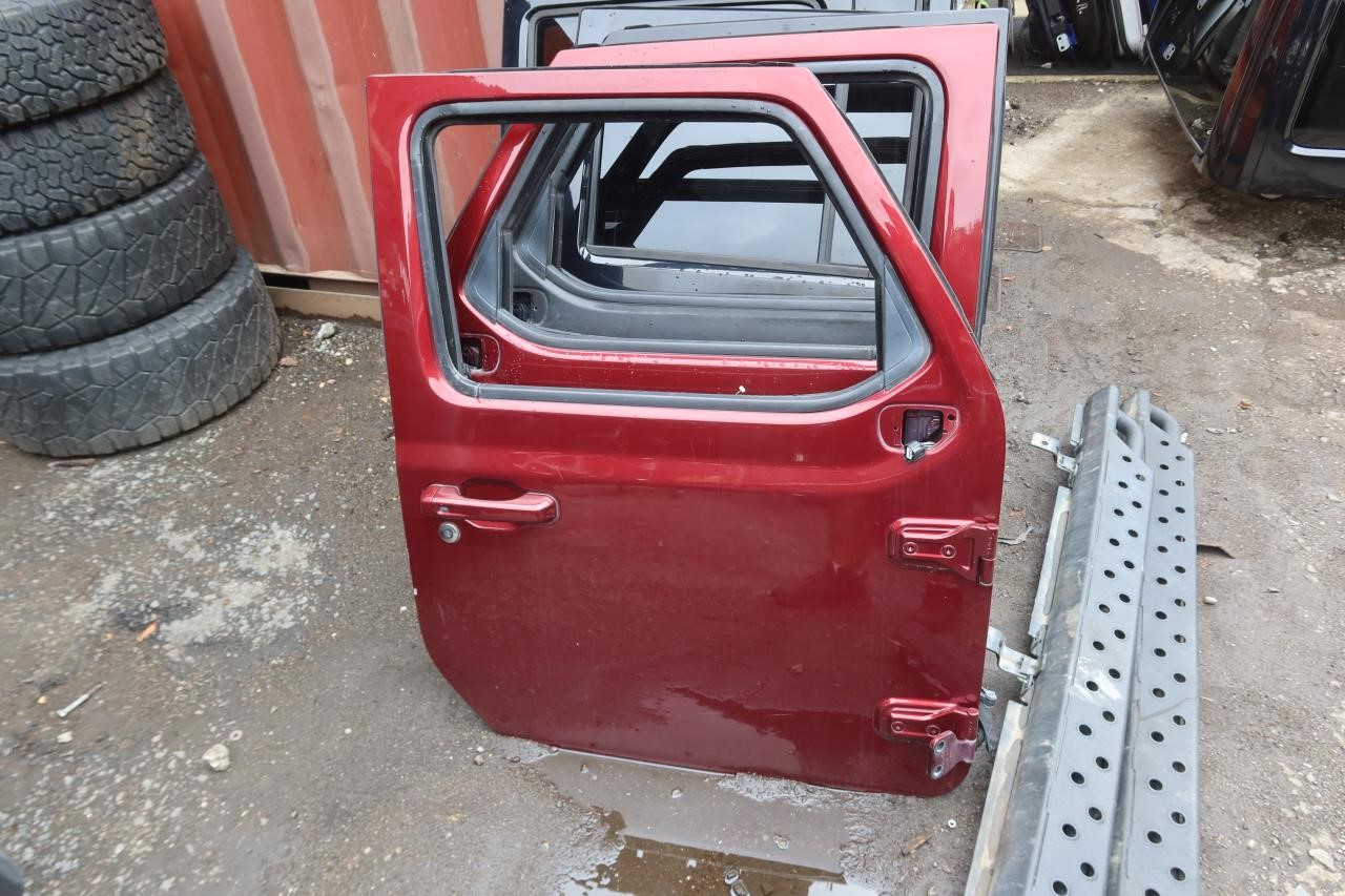 2018-2024 Jeep Wrangler Gladiator OEM Front Right Passenger Door 68281910