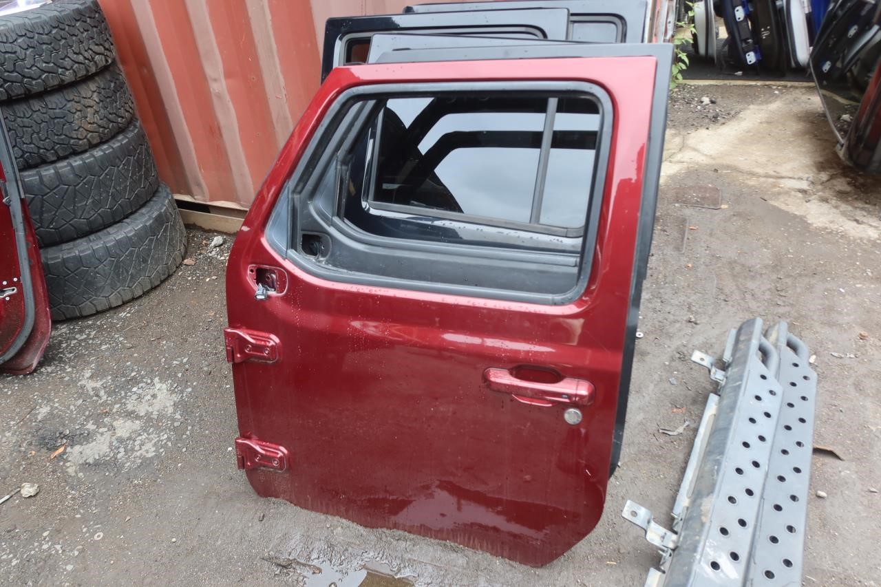 2018-2023 Jeep Wrangler Gladiator OEM Front Left LH Driver Door 68281911