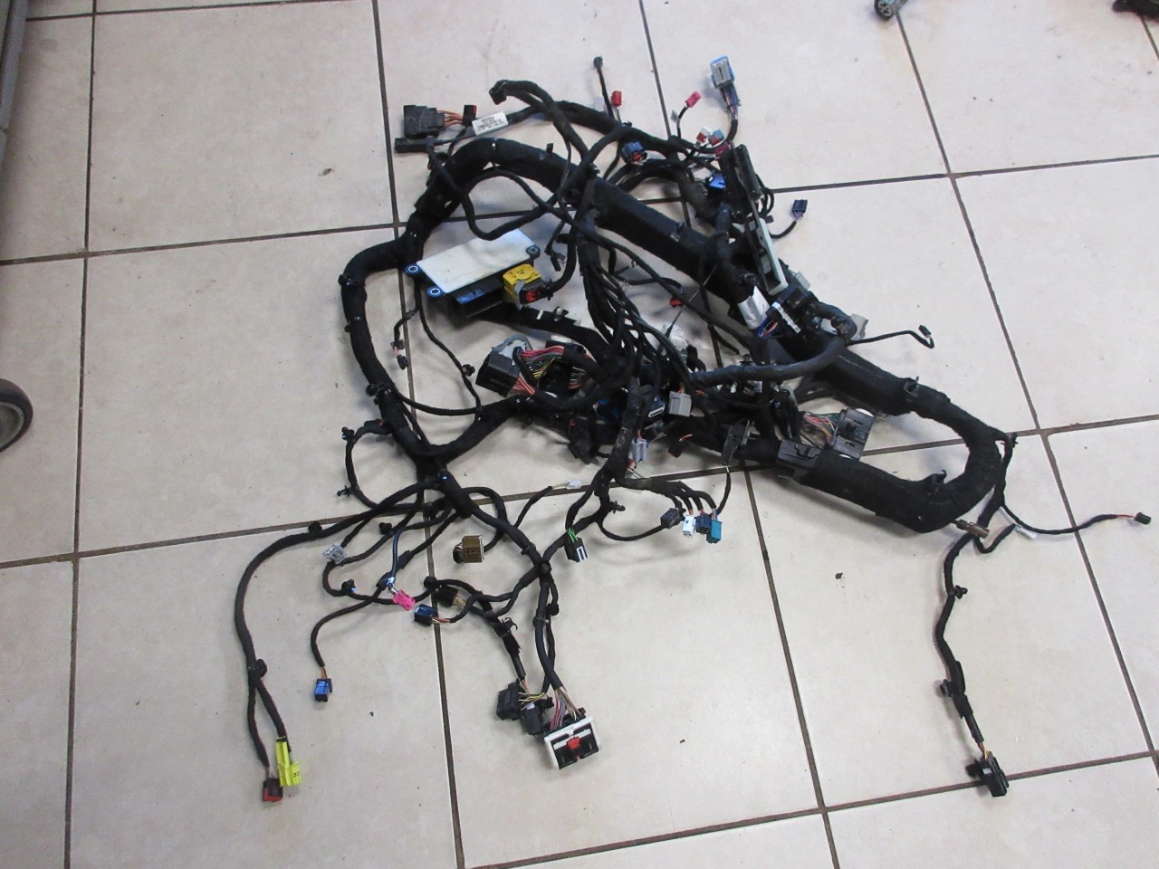 2022 2023 Jeep Wrangler JL OEM Instrument Panel Dash Wiring Harness 68529217