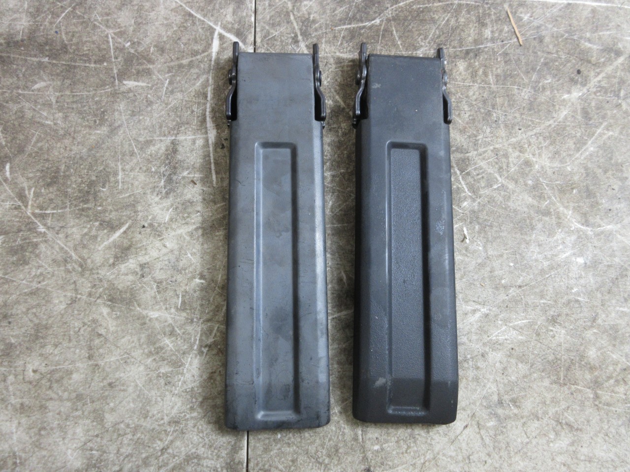 2007-2018 Jeep Wrangler JK OEM Tailgate Hinge Pair w/ Covers 55395401