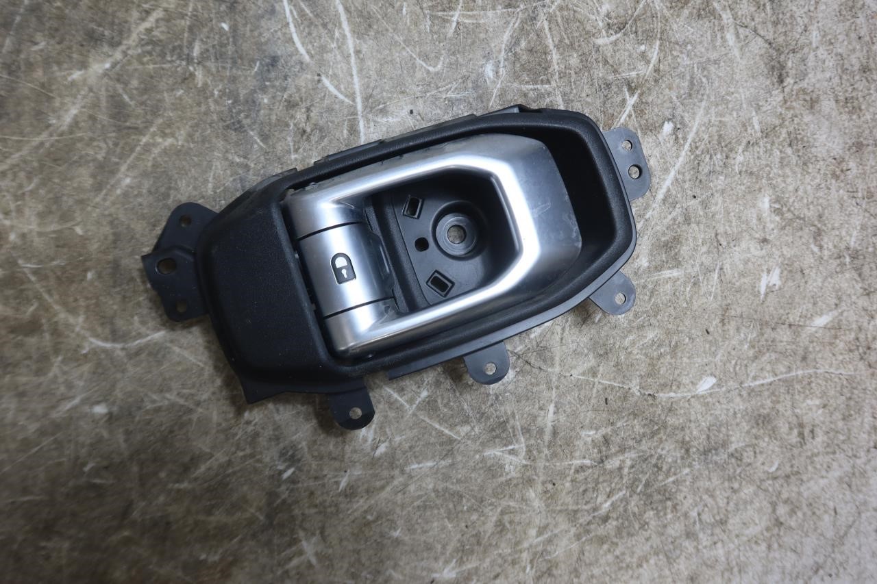 2018-2023 Jeep Wrangler Gladiator OEM Front Left Interior Door Handle 68282337