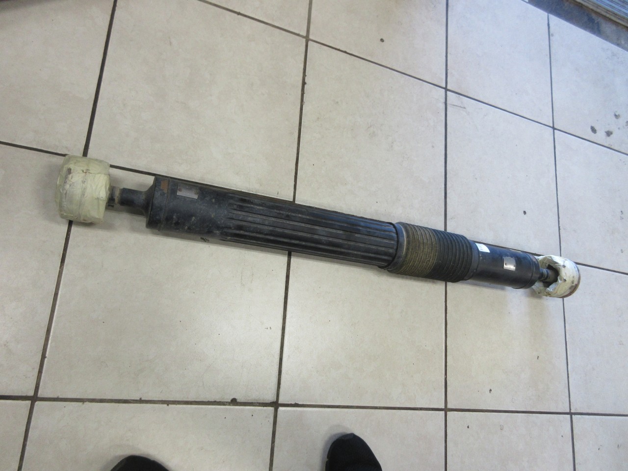 2020-2023 Jeep Wrangler JL Rubicon OEM Rear Drive Shaft 68272548