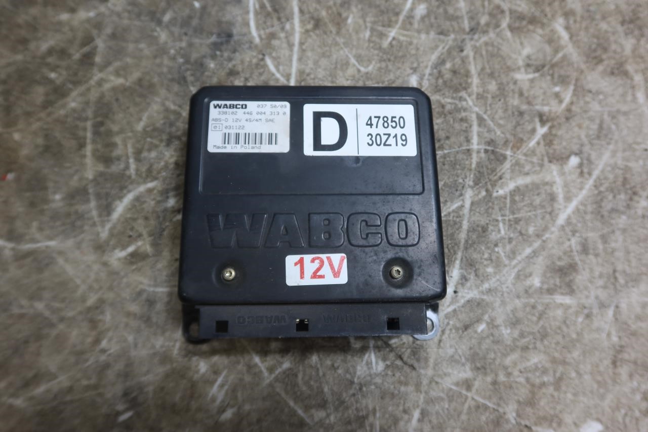 2010 Nissan UD OEM SRS Occupant Restraint Control Module 47850 30Z19