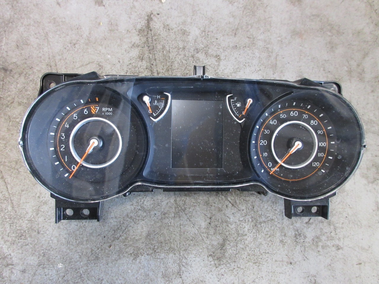 2019 Jeep Wrangler JL OEM Instrument Panel Cluster Speedometer 68377779