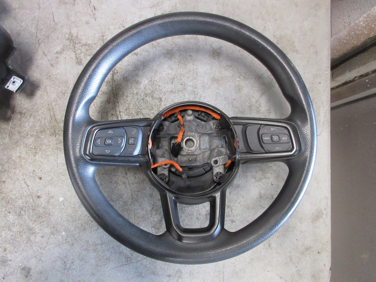2021 Jeep Wrangler JL OEM Steering Wheel w/ Buttons 6BT941X7AC