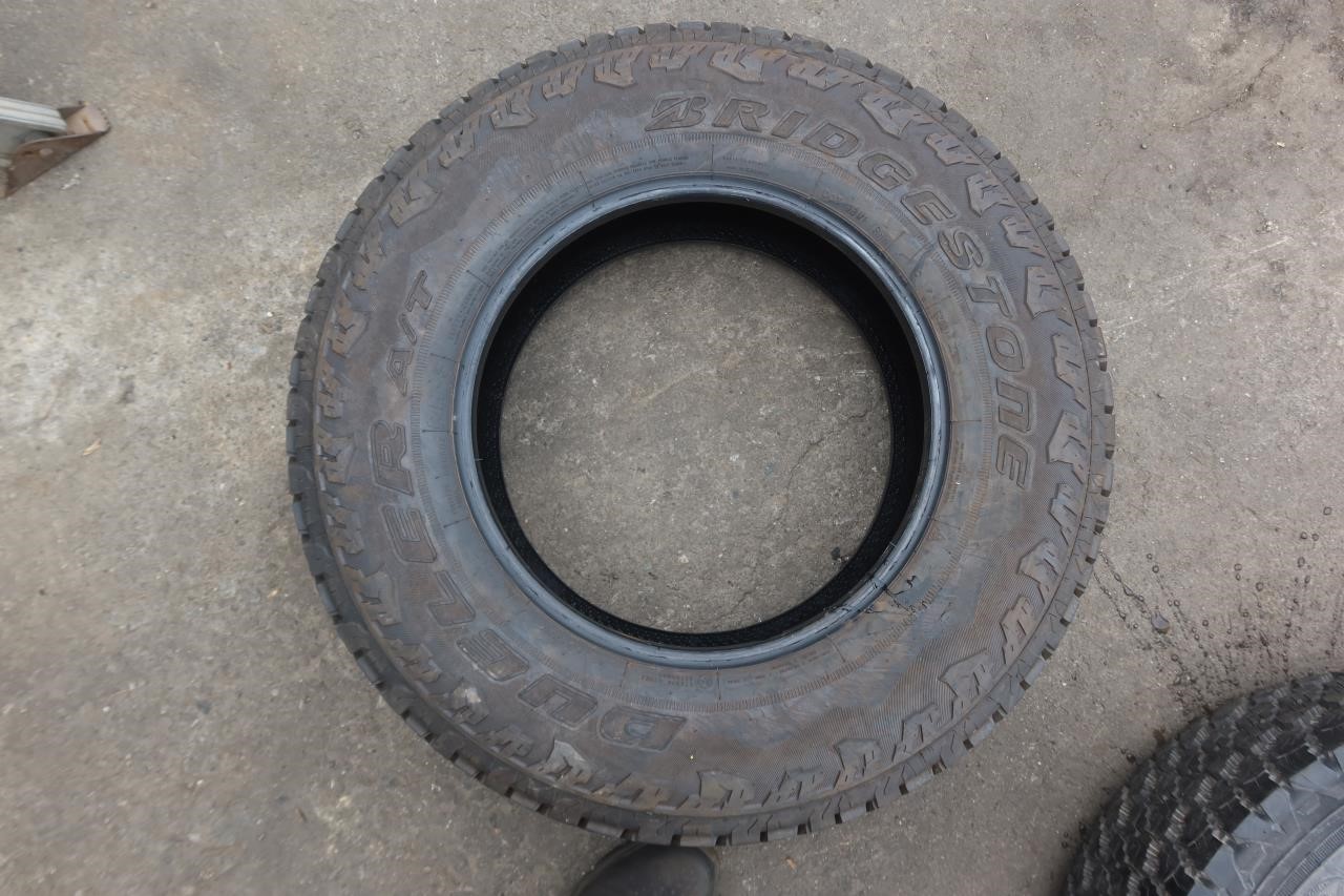 Bridgestone Dueler AT 245/75R17 Single Tire Used 