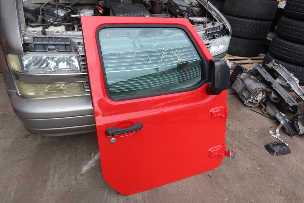 2018-2024 Jeep Wrangler Gladiator OEM Front Right Passenger Door 68281910
