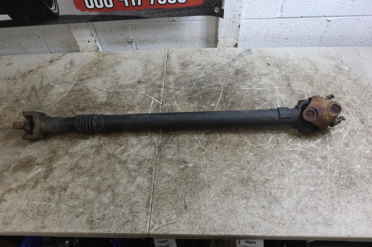 2003-2006 Jeep Wrangler TJ Rubicon Front Drive Shaft Assembly 52853404