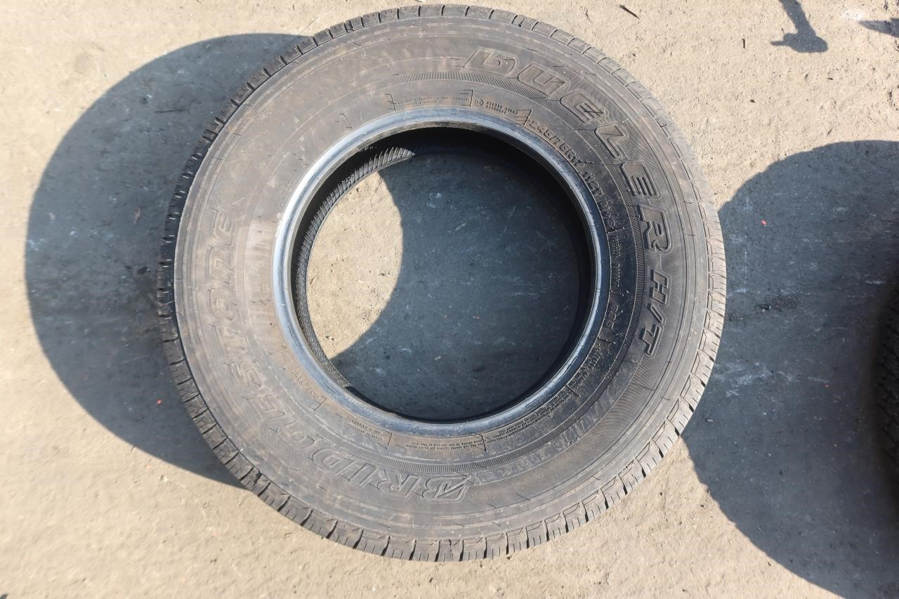 Bridgestone Dueler H/T 245/75R17 Single Tire