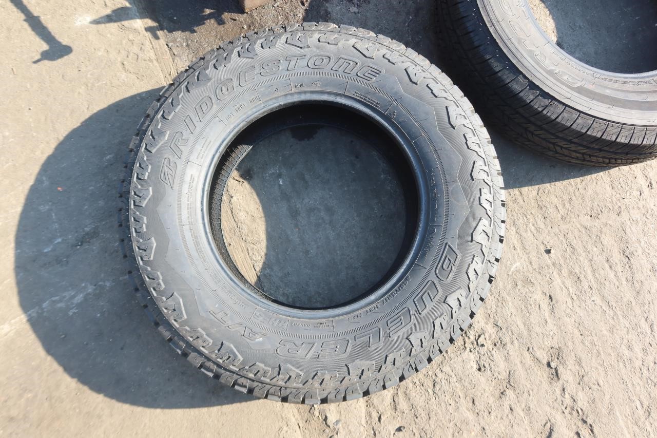 Bridgestone Dueler AT A/T 245/75R17 Single Tire 