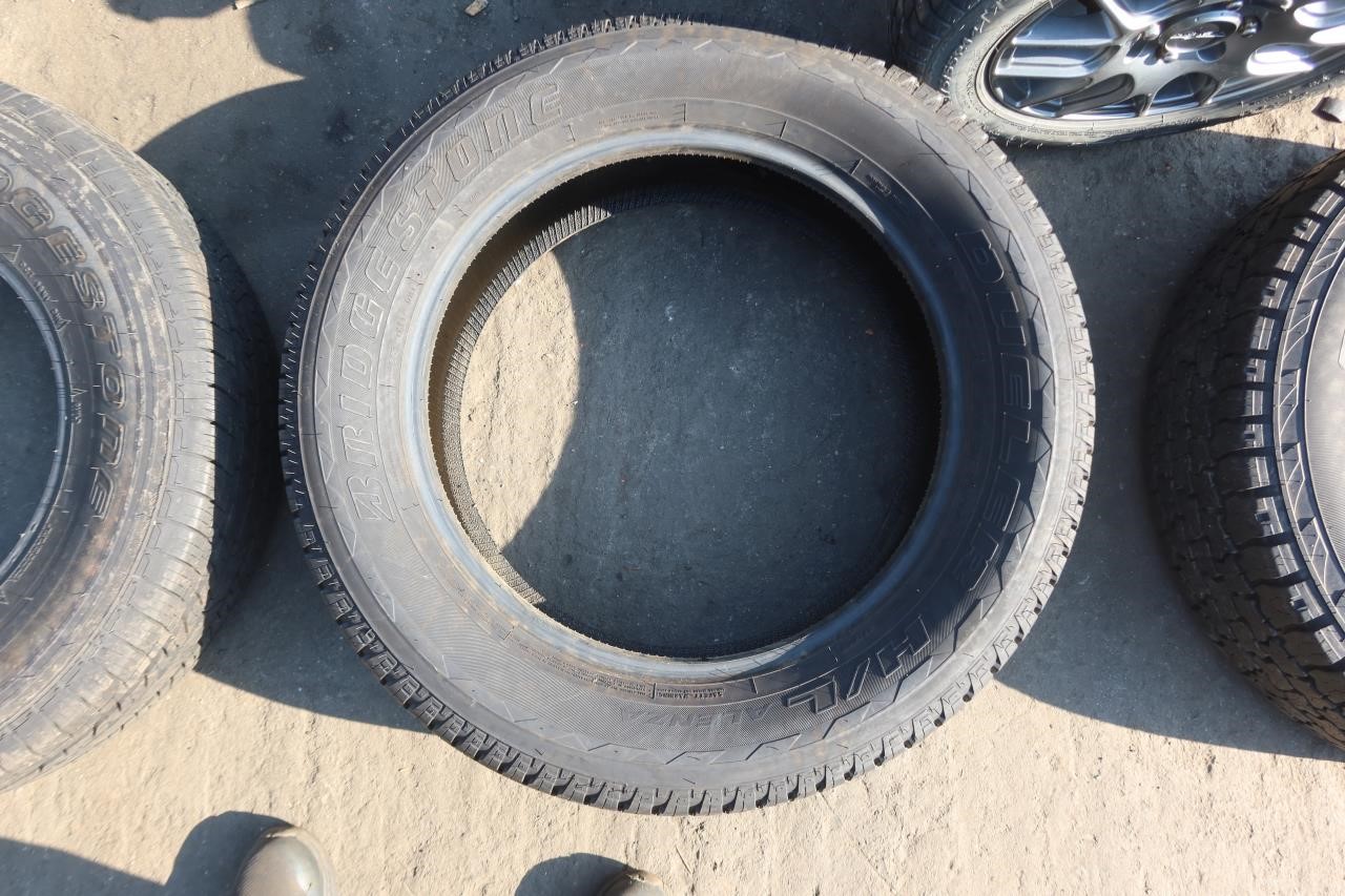 Bridgestone Dueler H/L Alenza 275/55R20 Single Tire 