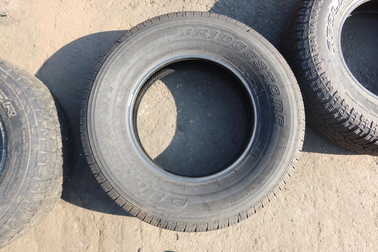 Bridgestone Dueler H/T 245/75R17 Single Tire