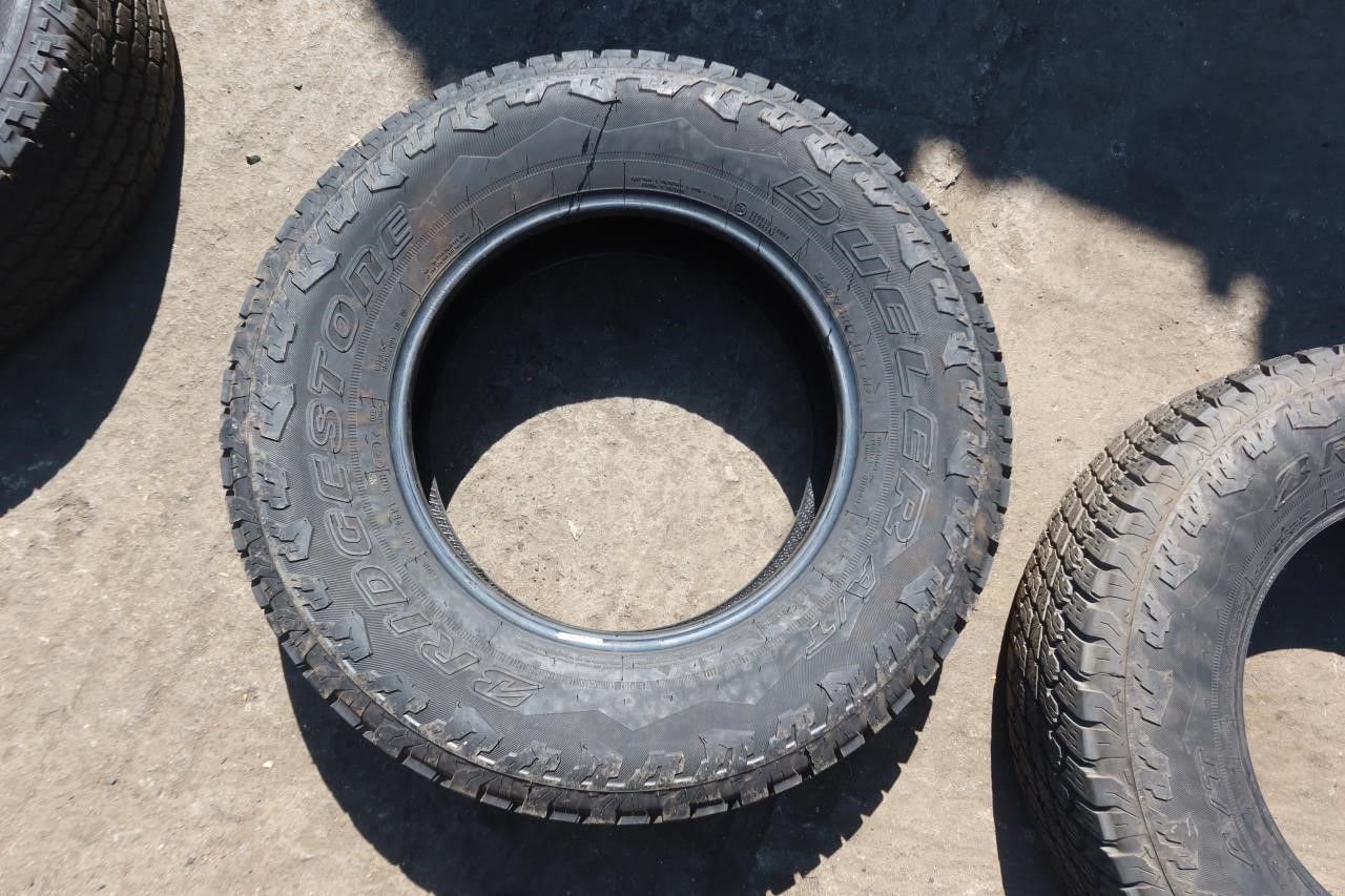 Bridgestone Dueler A/T 245/75R17 Single Tire