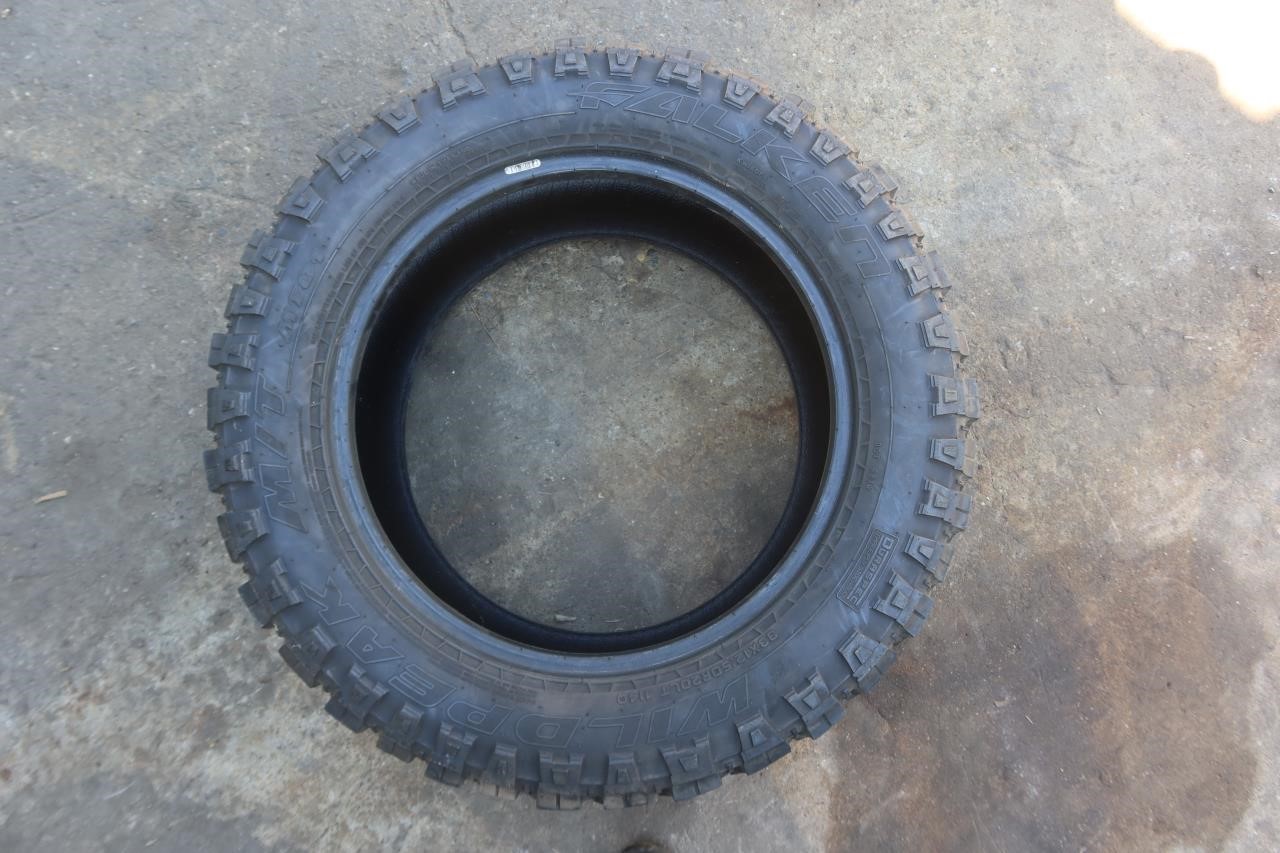 Falken Wildpeak M/T 33x12.50R20 Single Tire