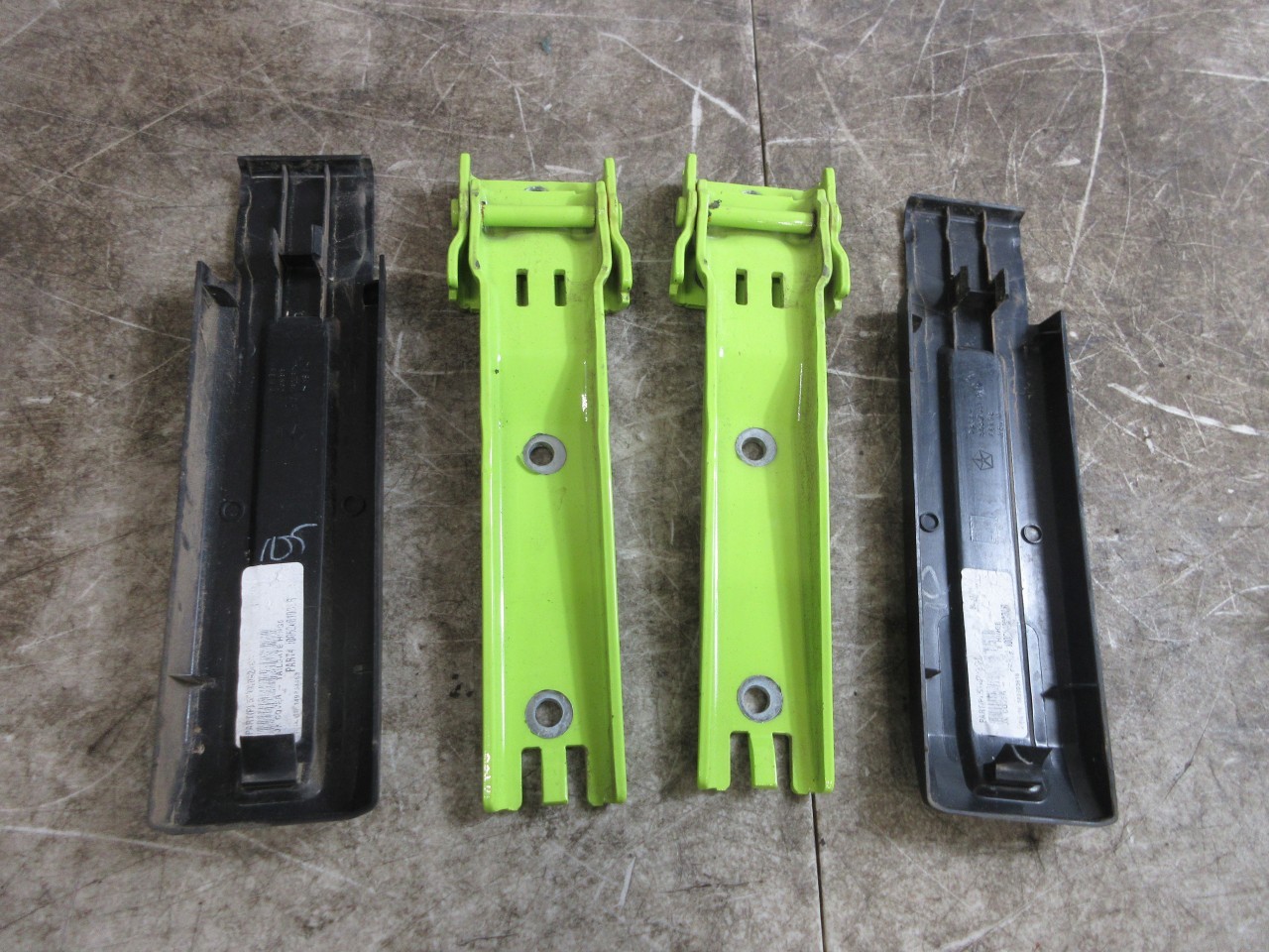 2007-2018 Jeep Wrangler JK OEM Tailgate Hinge Pair w/ Covers 55395401