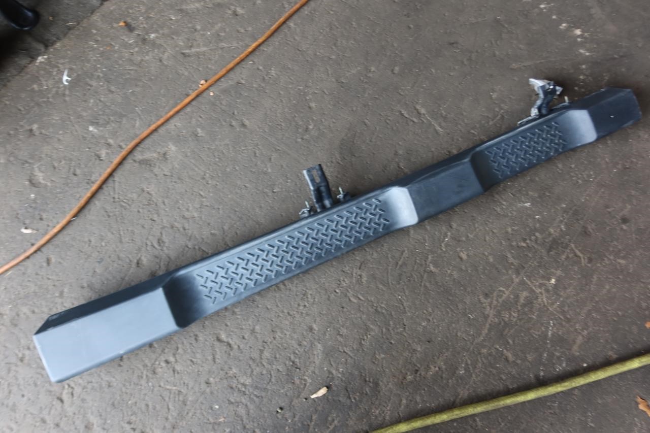 2007-2018 Jeep Wrangler JK JKU OEM Left LH Driver Running Board 55397415