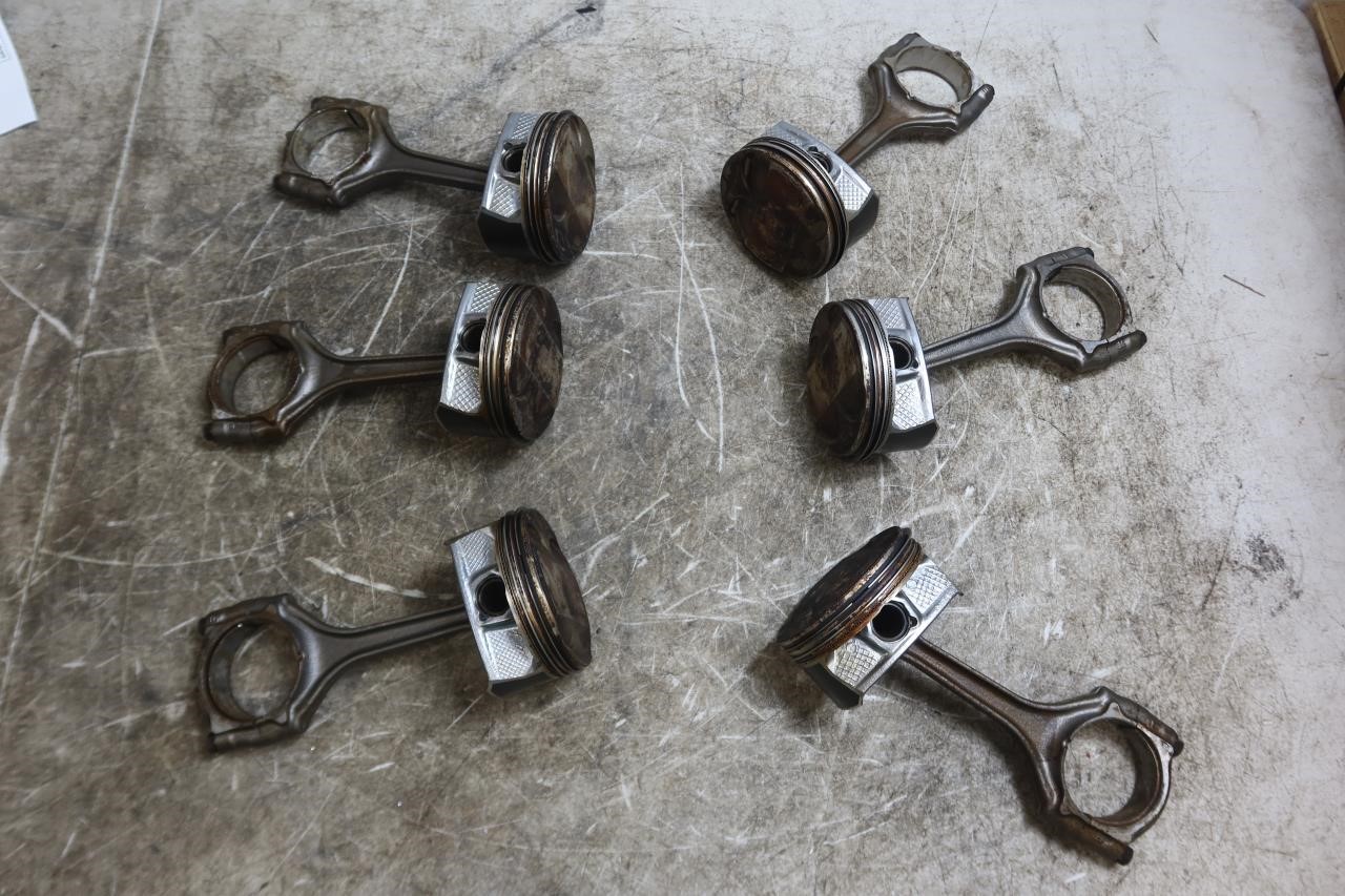 2018-2025 Jeep Wrangler JL 3.6L OEM Piston Pin & Rod Set of 6 68223464