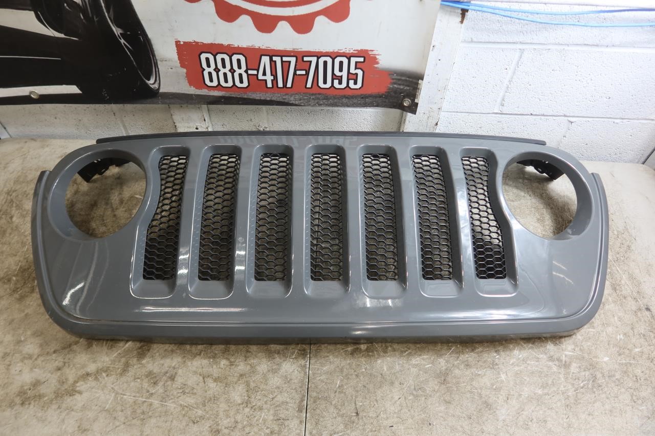 2018-2023 Jeep Wrangler JL Gladiator JT OEM Front Grille Assembly 68316767