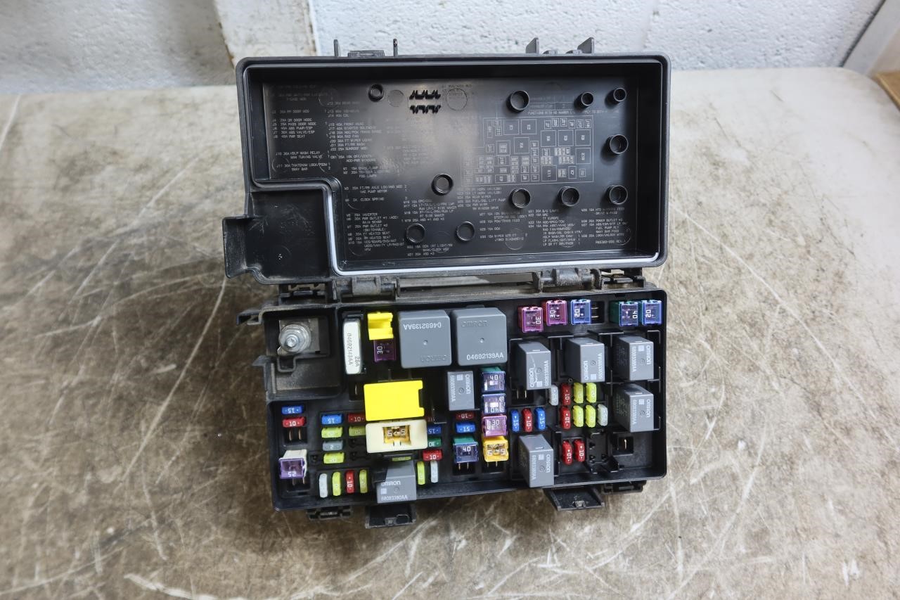 2015 Jeep Wrangler JK OEM Rubicon TIPM Fuse Box 68263897