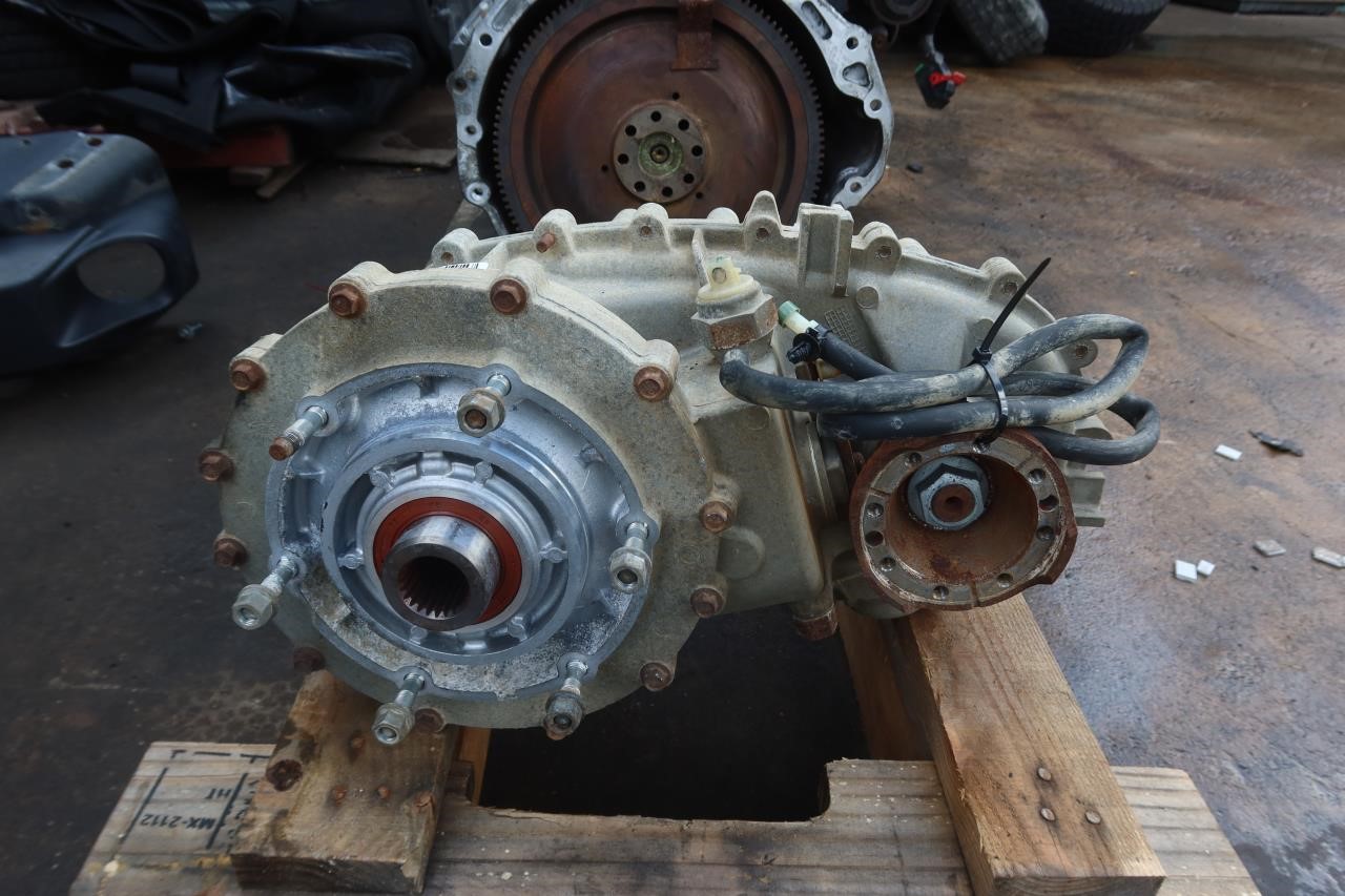 2007-2018 Jeep Wrangler JK Rubicon OEM Manual Rock Trac Transfer Case 52853412