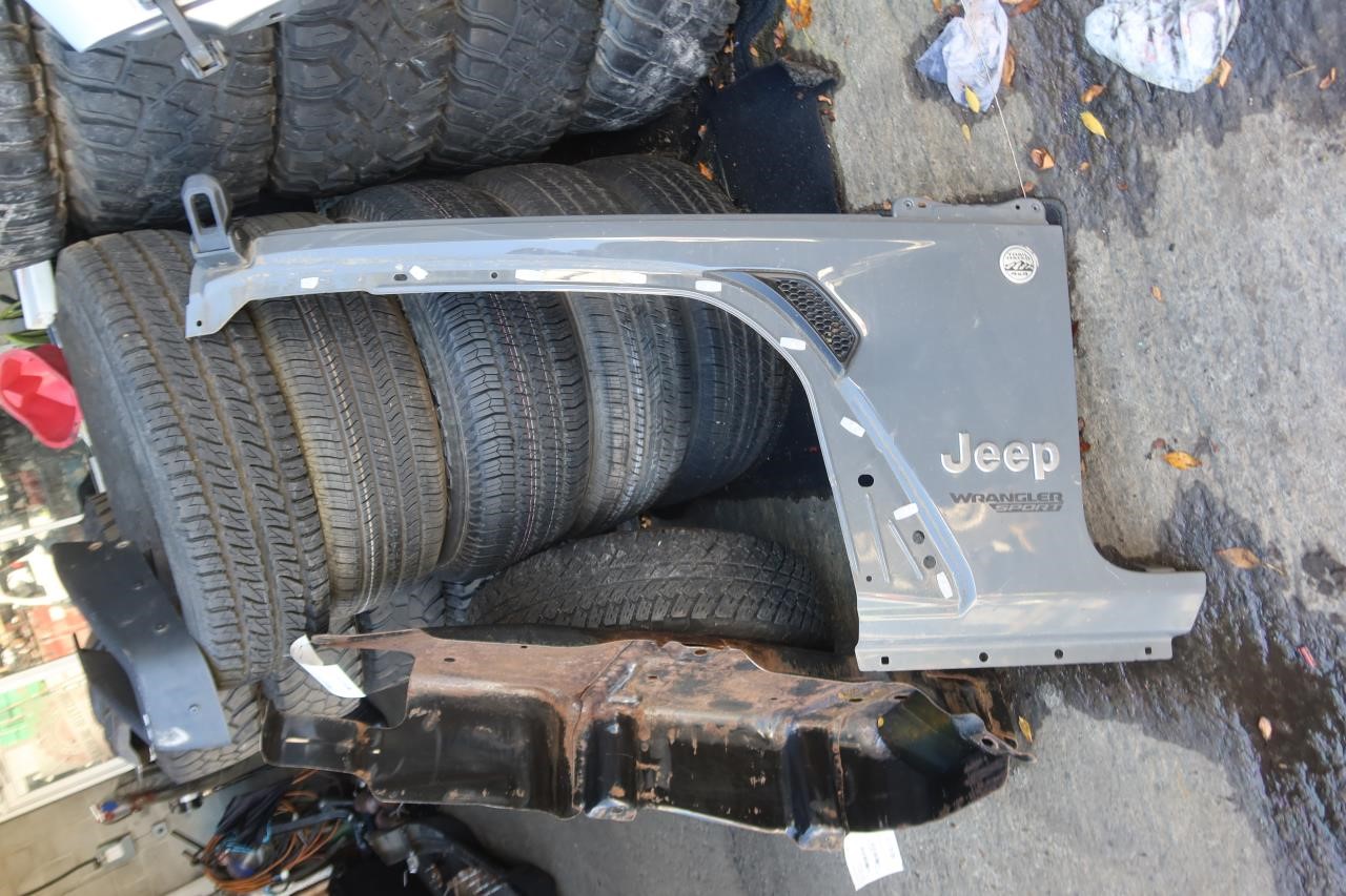 2018-2023 Jeep Wrangler JL Gladiator JT OEM Front Left LH Driver Fender 68281947