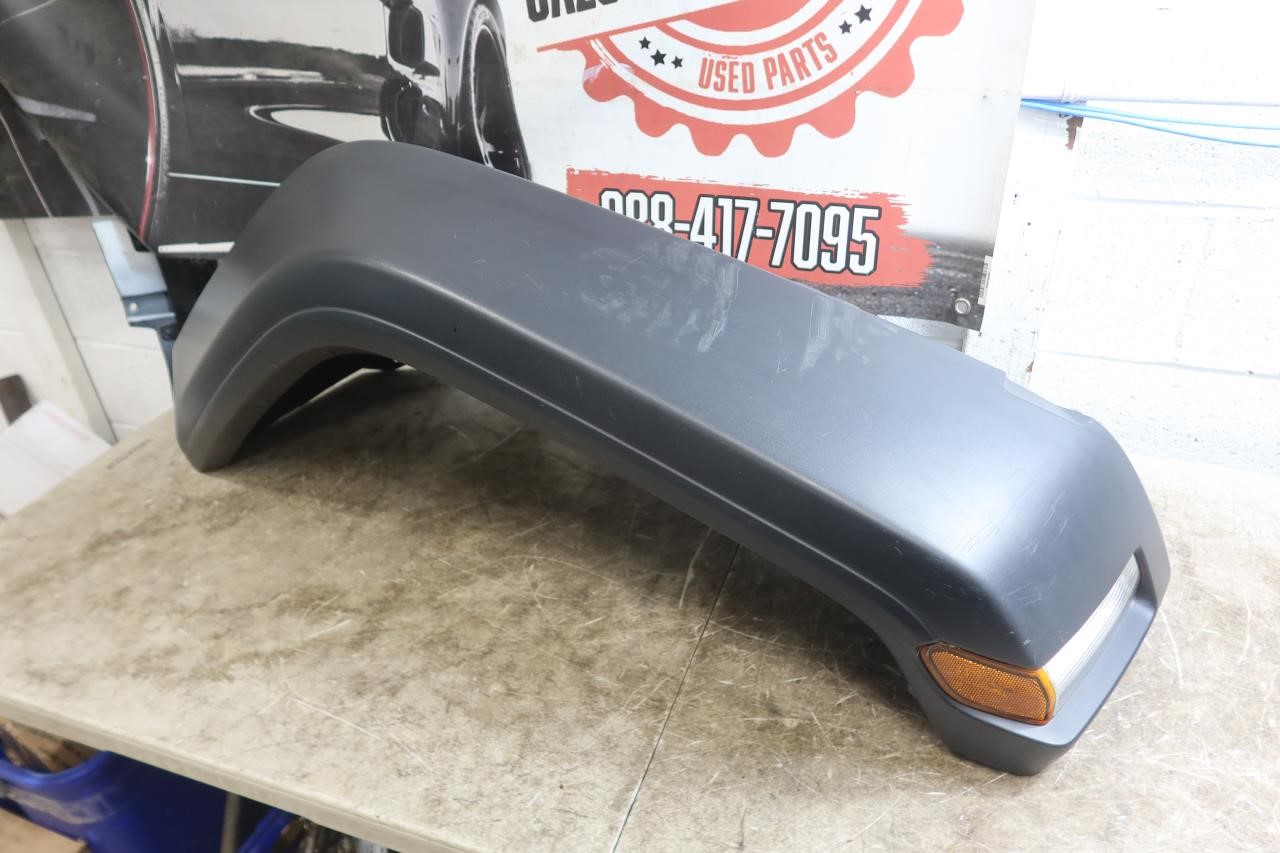 2018-2025 Jeep Wrangler Gladiator OEM Front Right Textured Flare 6AD70TRMAD