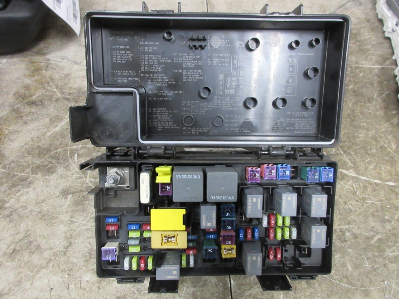 2016-2018 Jeep Wrangler JK OEM TIPM Fuse Box 68303924