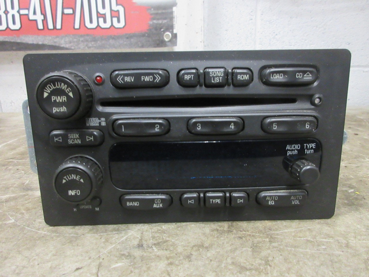 2005-2009 Delphi GMC OEM 6 Disc Changer CD Player Radio 15234935