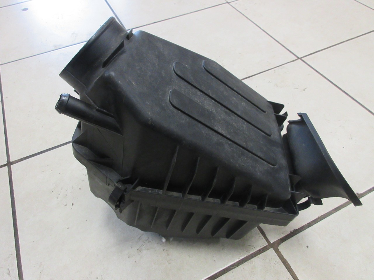 2012-2018 Jeep Wrangler JK OEM Air Intake Cleaner Box 04627063