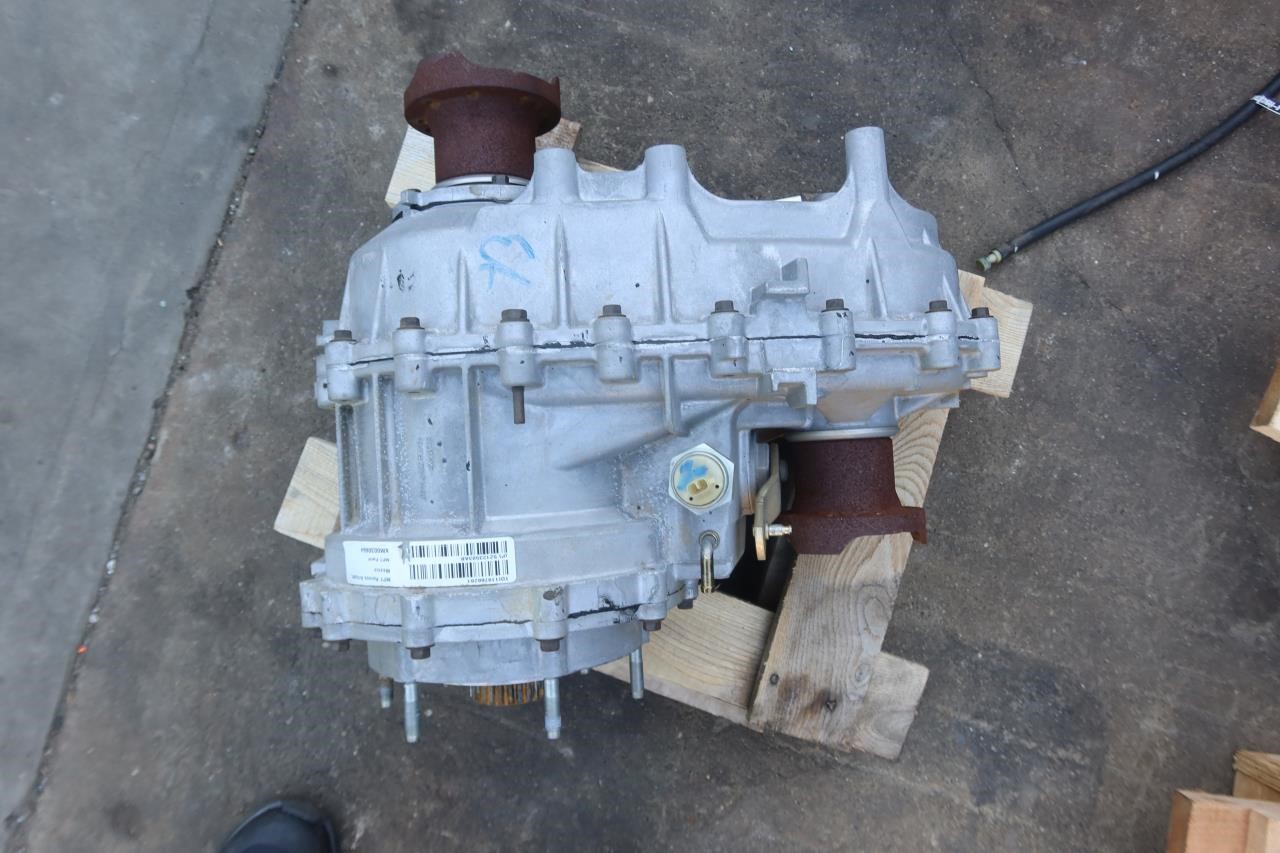 2012-2018 Jeep Wrangler JK OEM Rock-Trac 4 to 1 Transfer Case NP241J 52123503