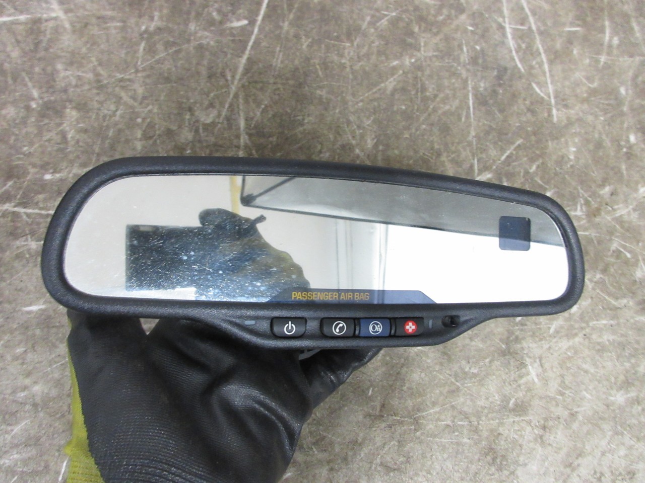 03-06 GMC Tahoe Silverado Yukon OEM Rear View Onstar Auto Dim Compass Temp 