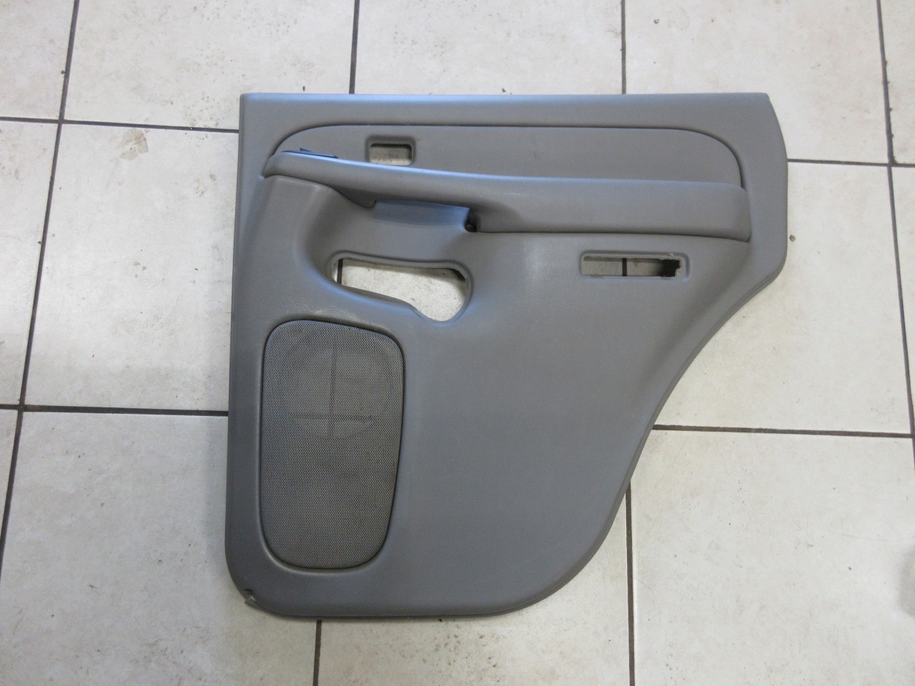 03-07 Chevy Tahoe Sierra Silverado OEM Rear Passenger Door Panel Trim 10374493
