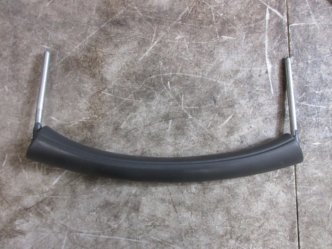 03-06 Chevy Tahoe Silverado Sierra Passenger Dash Grab Bar Pewter 