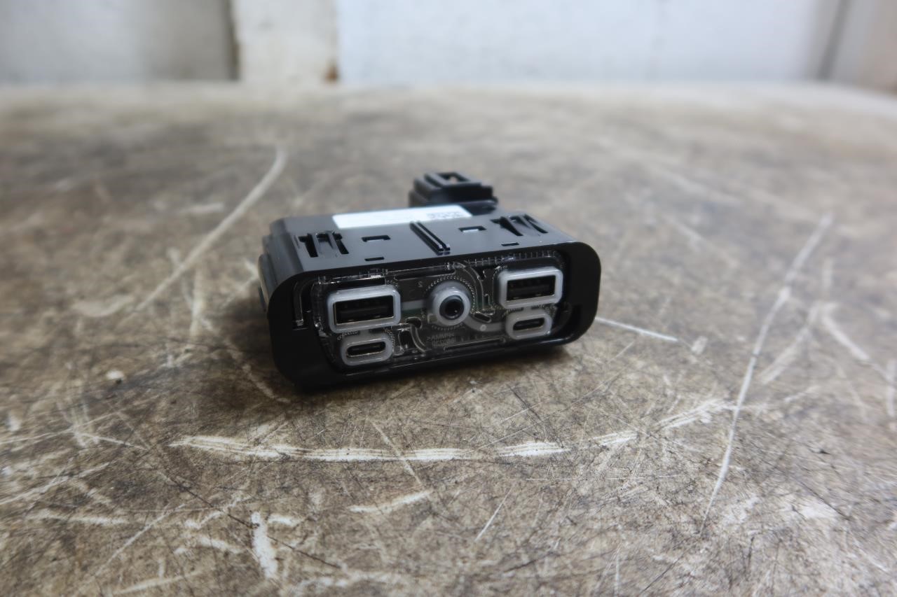 2021-2026 Dodge Durango OEM Dual USB Media Connector Hub 68473947