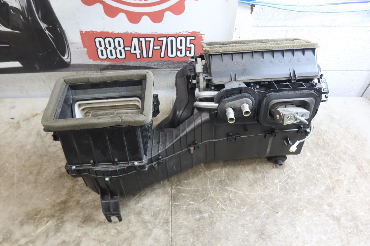 2014-2018 Jeep Wrangler JK OEM AC Heater Core Blower Housing Box 68232366