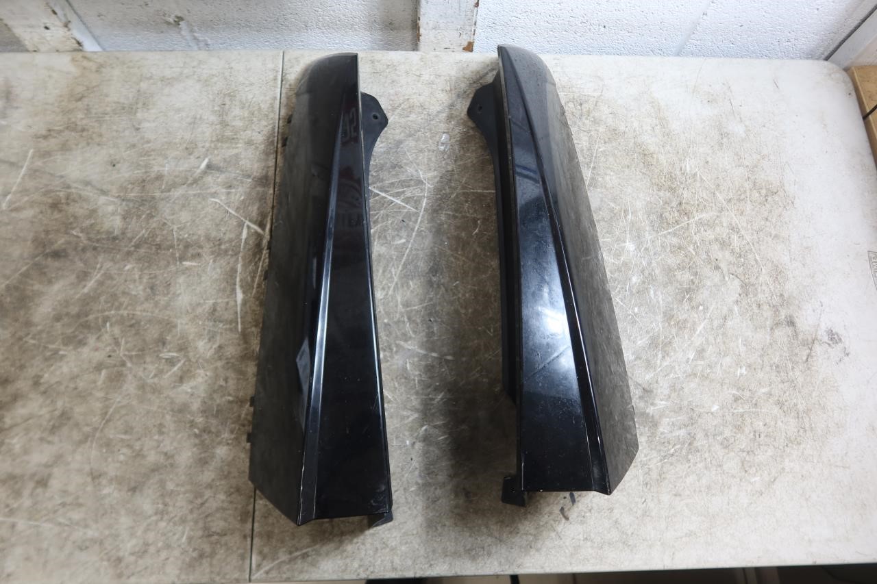 2007-2014 Cadillac Escalade OEM Rear Quarter Upper Moldings D Pillar 15791311